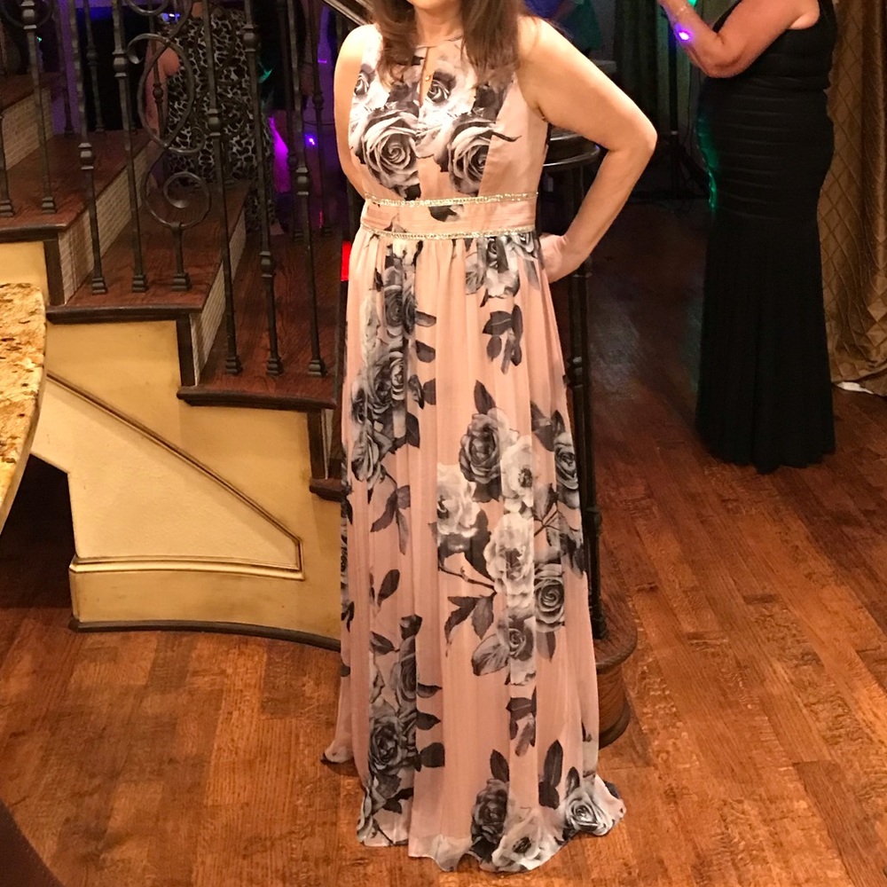 Beautiful new Evening dress